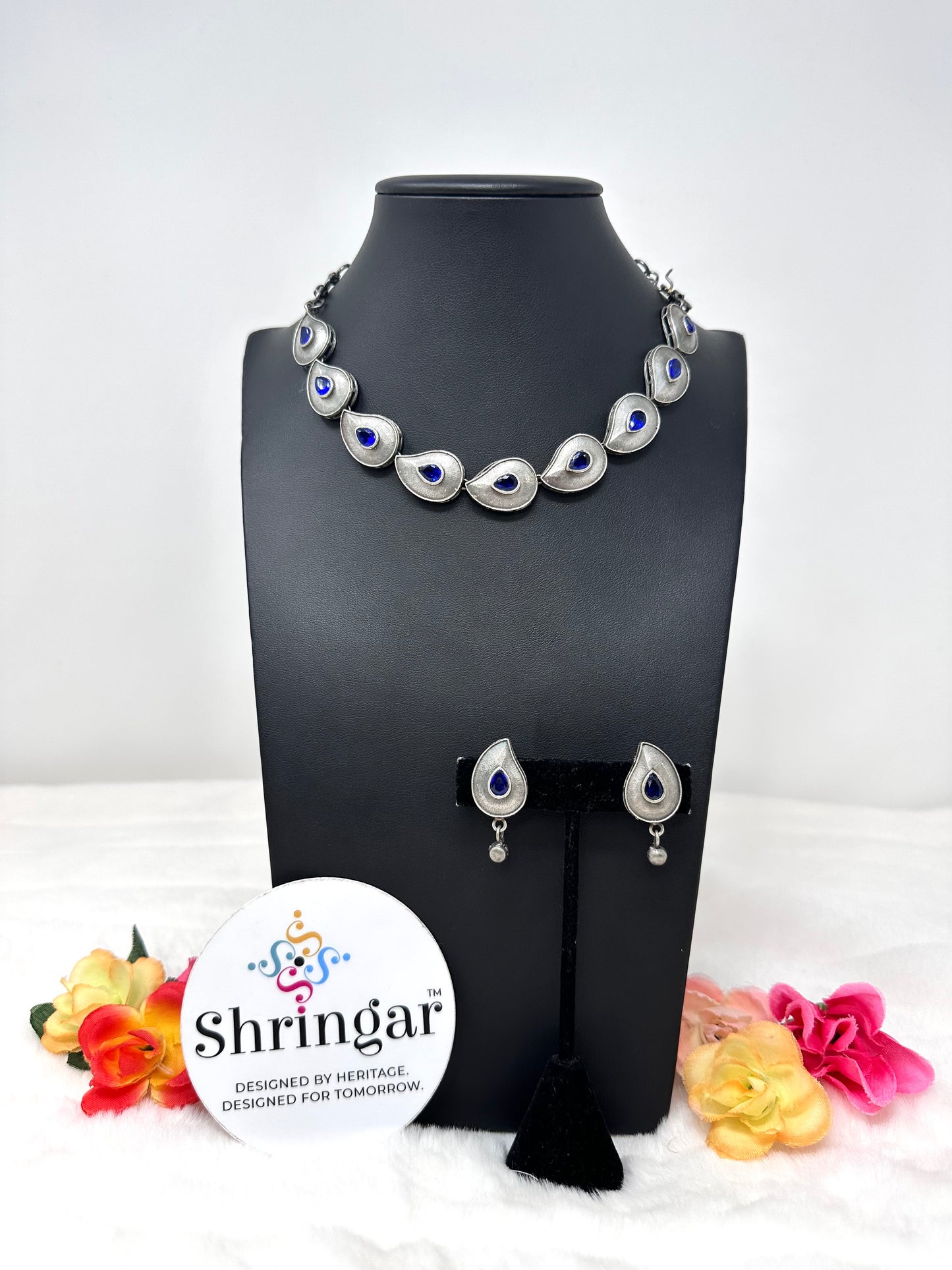 Silver Look-alike Necklace Set