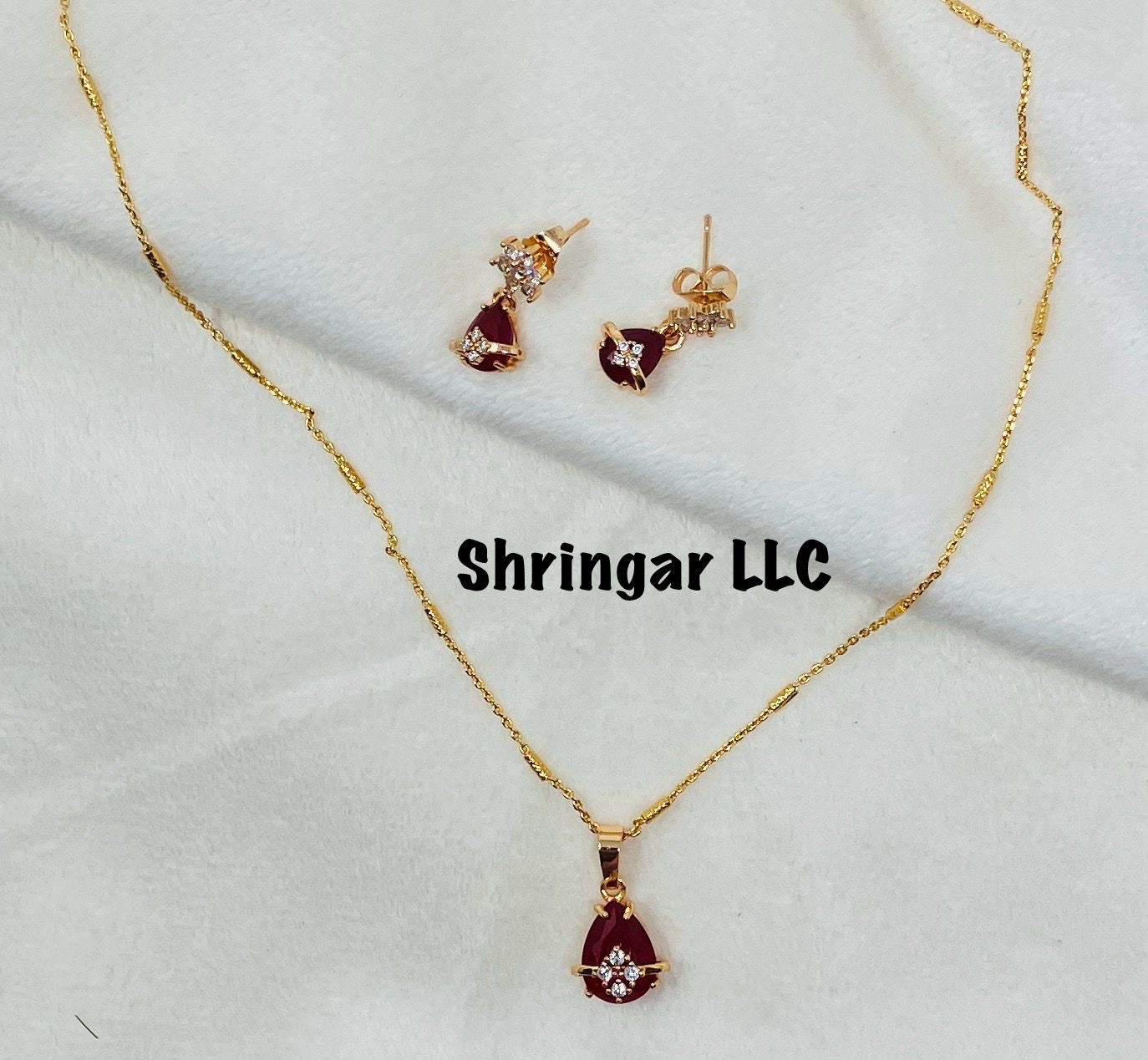 Scarlet Petal Necklace Set