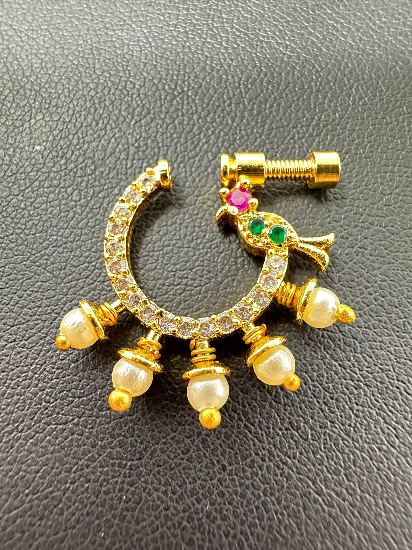 Nose pin (bird)