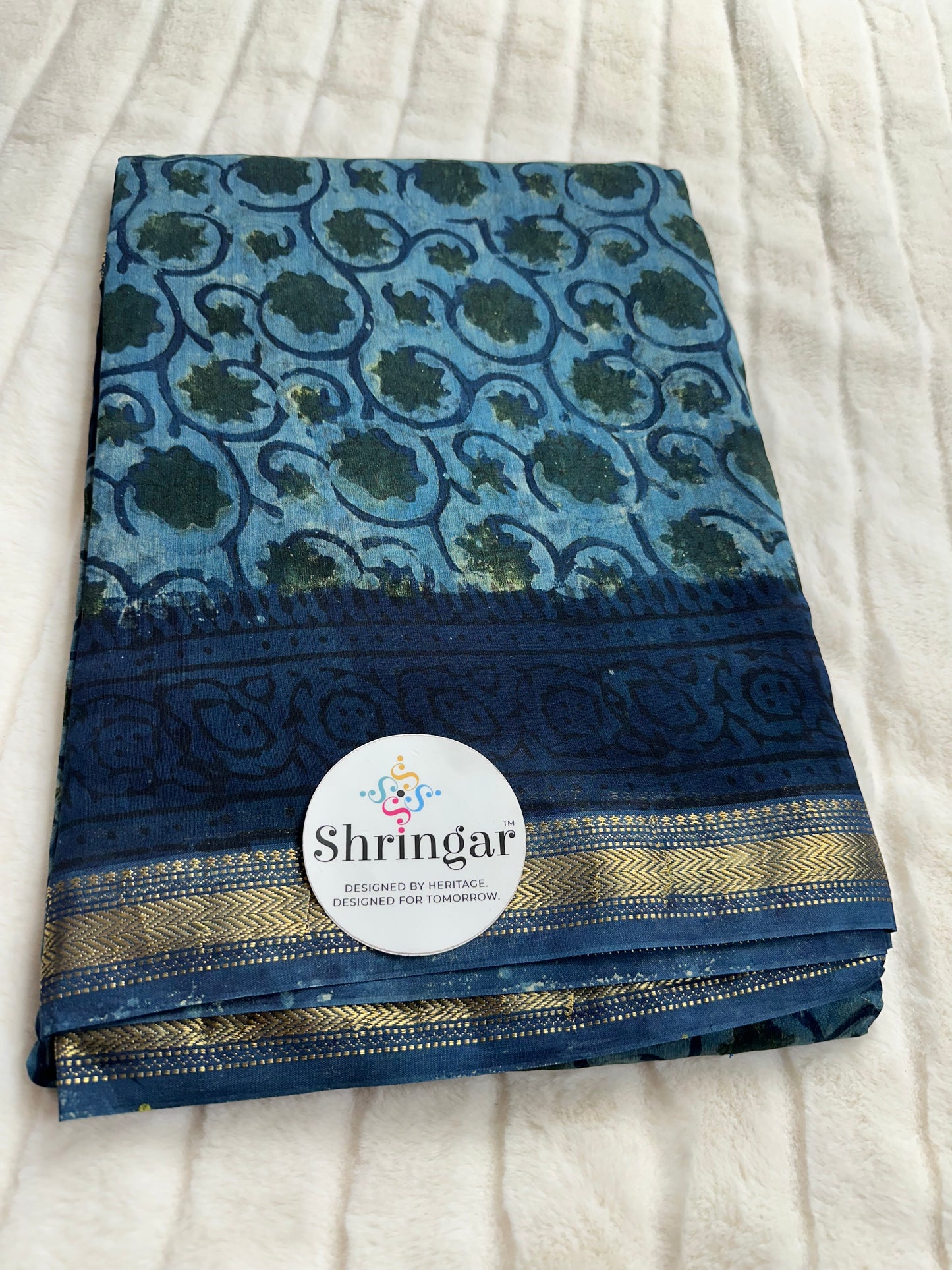 The Indigo Heritage
Handblock Printed Maheshwari Silk Saree