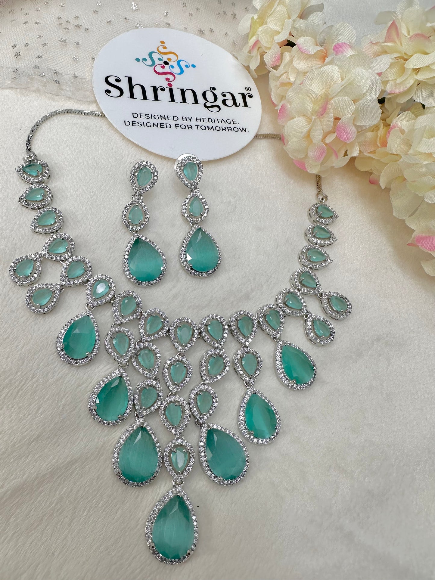 Minty Green Teardrop Necklace Set