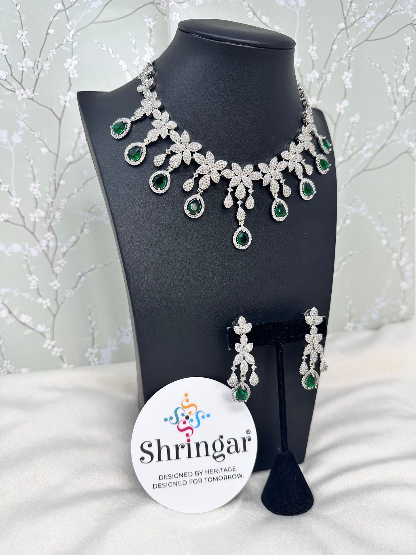 Emerald Bloom Necklace Earring Set