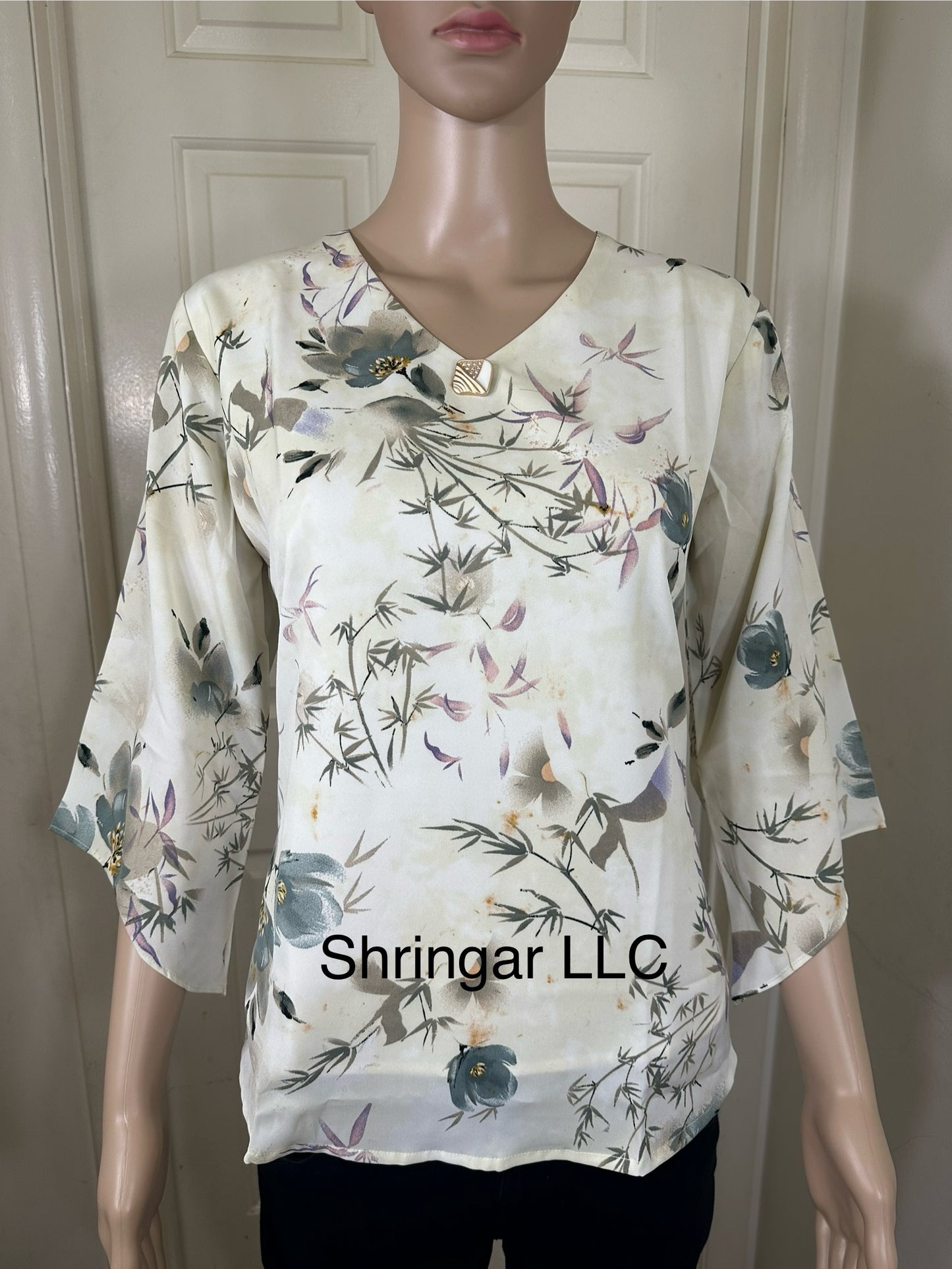 Cream Casual Floral Top with Removable Brooch