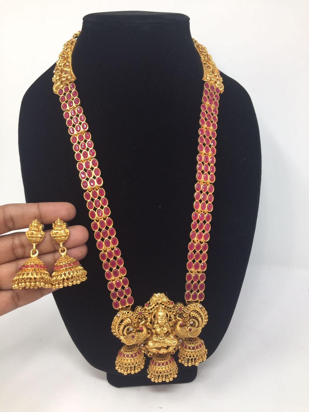 Traditional necklace earrings set