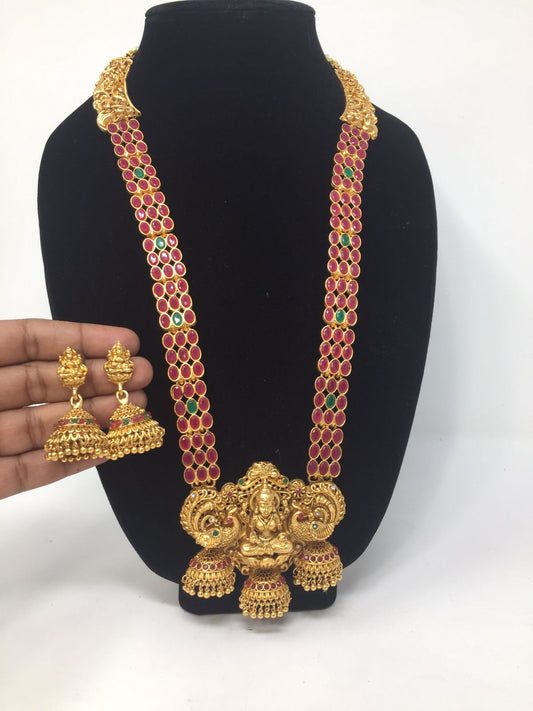 Traditional necklace earrings set